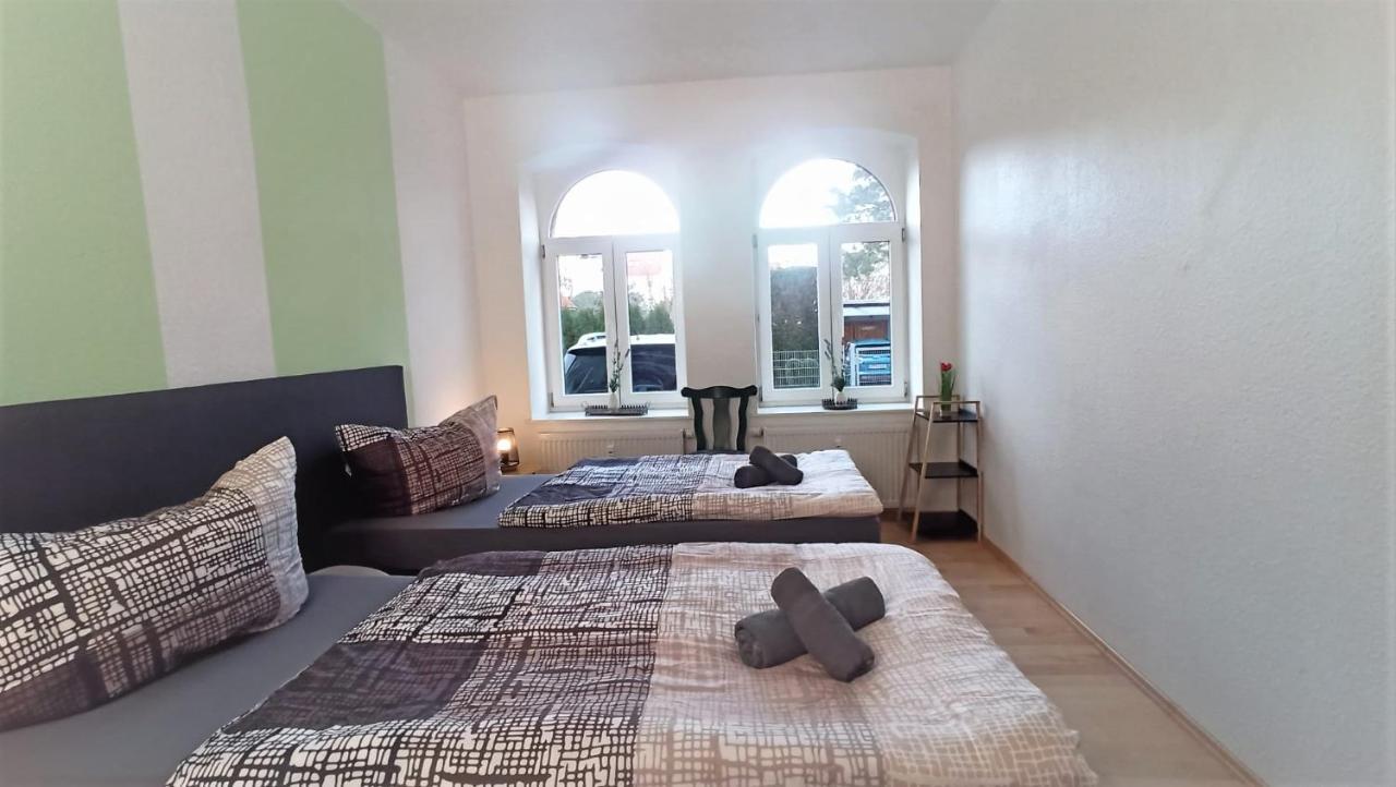 Apartment Fuer Bis Zu 7 Personen Mit Balkon Halberstadt Bagian luar foto