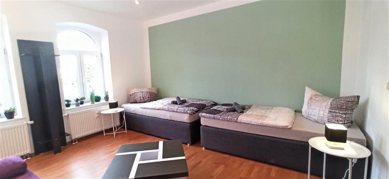 Apartment Fuer Bis Zu 7 Personen Mit Balkon Halberstadt Bagian luar foto